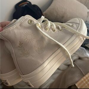 Size 7 high-top platform converse